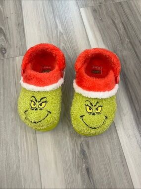 Grinch Fuzzy Clog Slippers